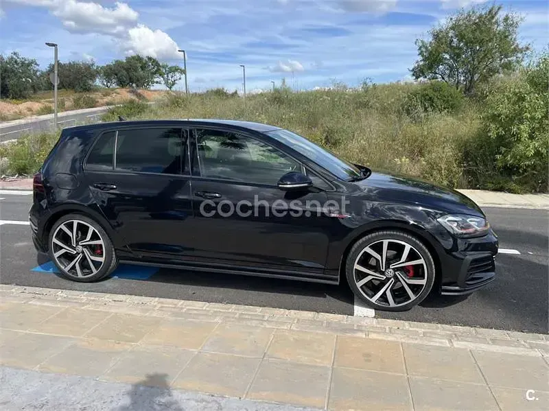 Usado VW Golf VII GTI 230 CV (169 kW) 2017 Negro Berlina