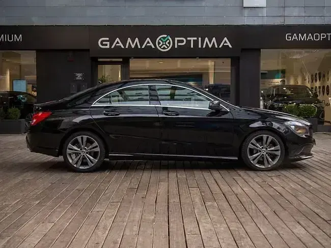 Occasion Mercedes CLA200 163 PK (119 kW) 2019 Zwart Sedan