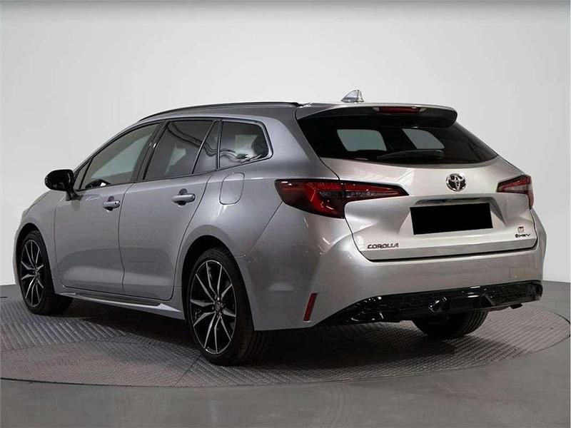 Usado Toyota Corolla Sport 196 CV (144 kW) 2025 Gris ágata Familiar
