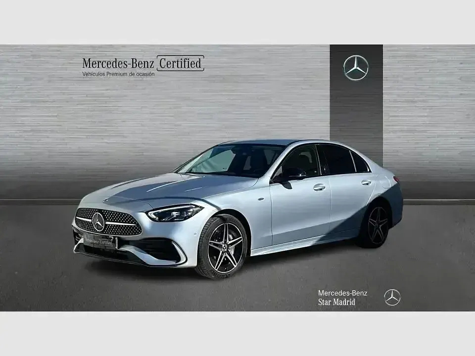 Käytetty Mercedes C300e 313 HP (230 kW) 2025 Sedan