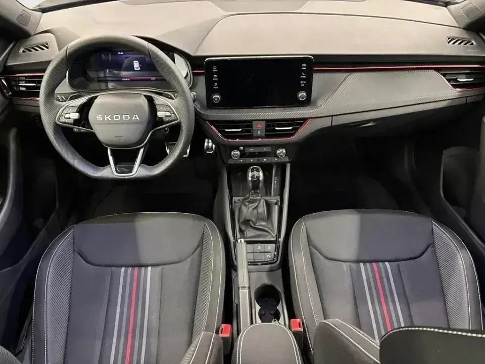 Nuevo Skoda Kamiq Monte Carlo 150 CV (110 kW) 2025 Negro SUV
