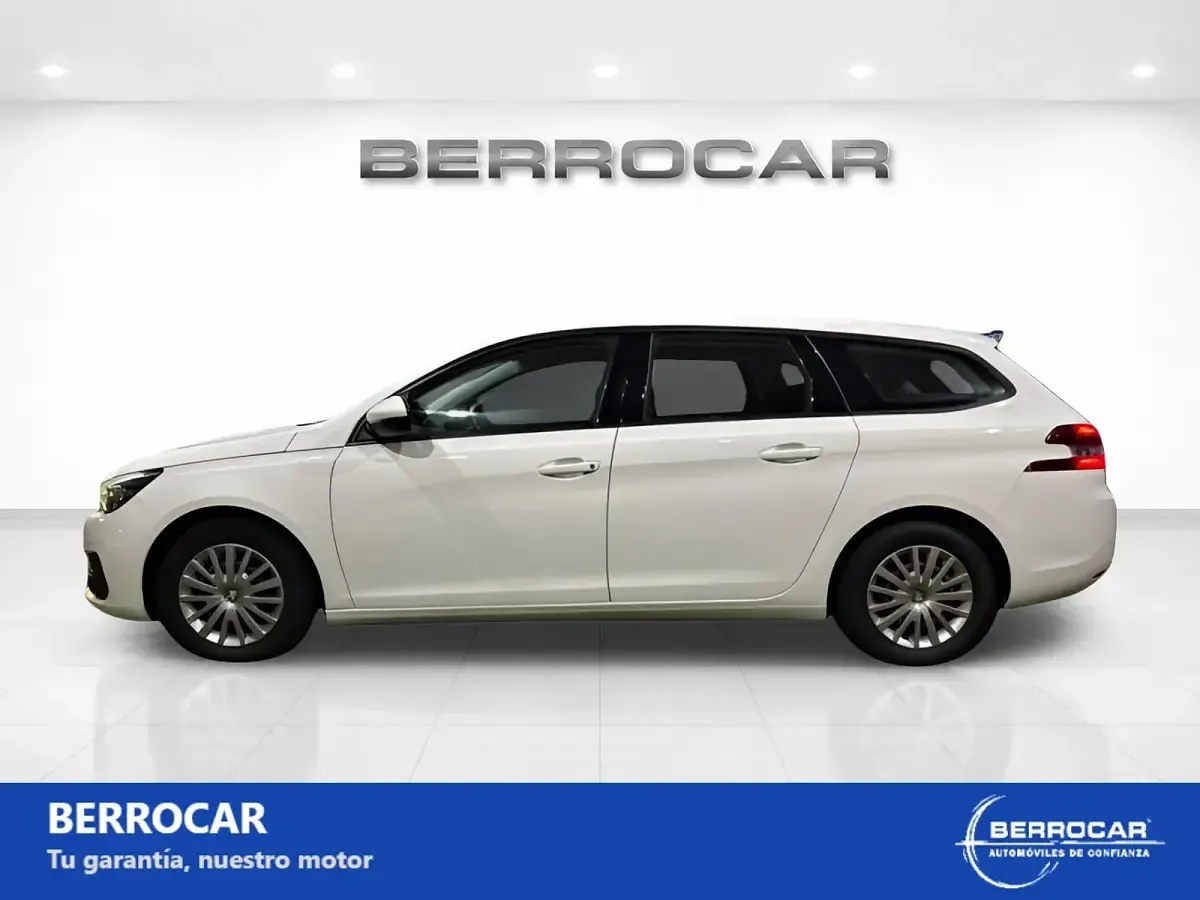Usado Peugeot 308 SW Access 100 CV (73 kW) 2020 Blanco Familiar