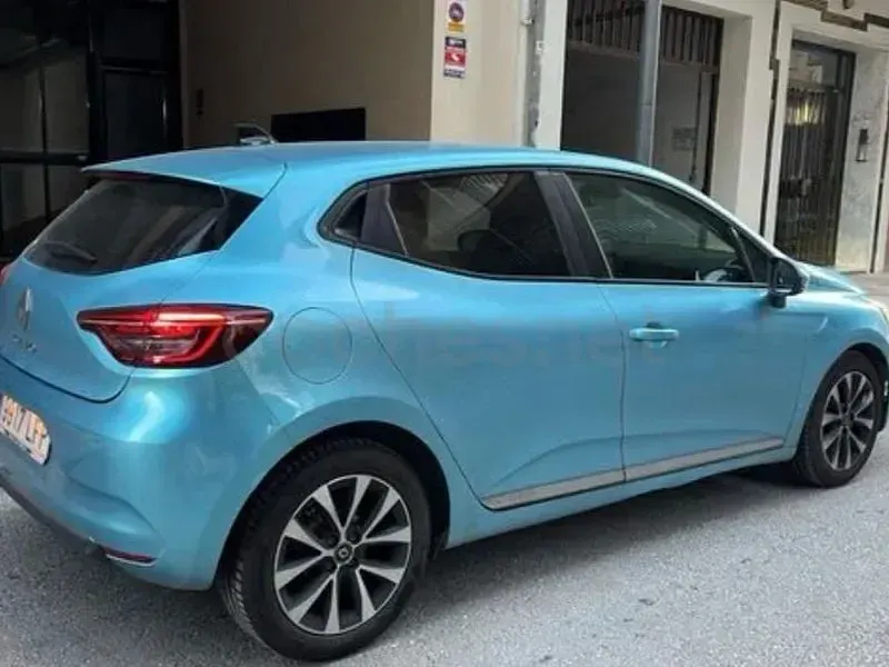Usado Renault Clio IV Intens 100 CV (73 kW) 2019 Azul Berlina