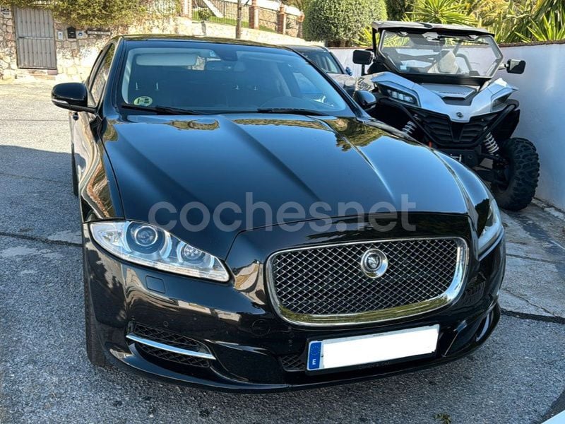 Negro Usado 2012 Jaguar XJ Luxury Berlina | 17.800 € - Imagen 1/4