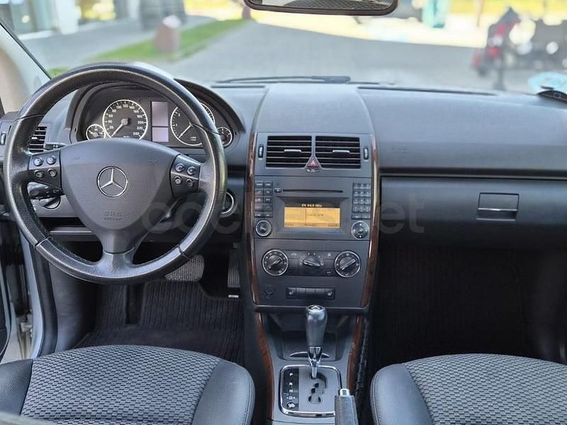 Usado Mercedes A170 Classic 116 CV (85 kW) 2009 Gris / plata Monovolumen