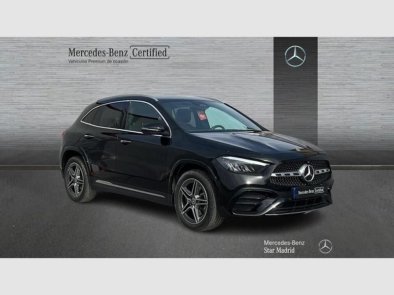 Usado Mercedes GLA250 AMG line 218 CV (160 kW) 2025 Negro SUV