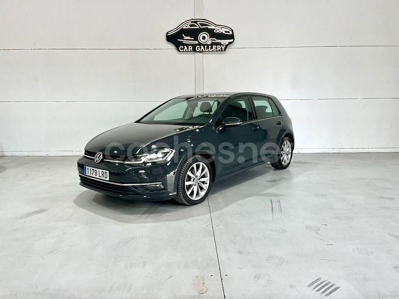 Gris / plata Usado 2018 VW Golf VII Sportline Berlina | 15.900 € (Buen precio) - Imagen 1/4