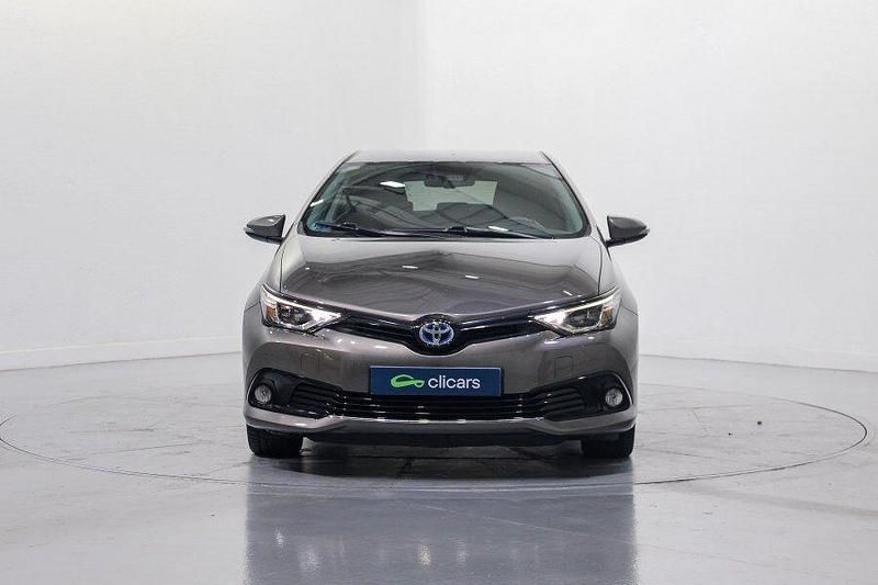 Usado Toyota Auris Hybrid Edition 136 CV (100 kW) 2018 Marrón Berlina