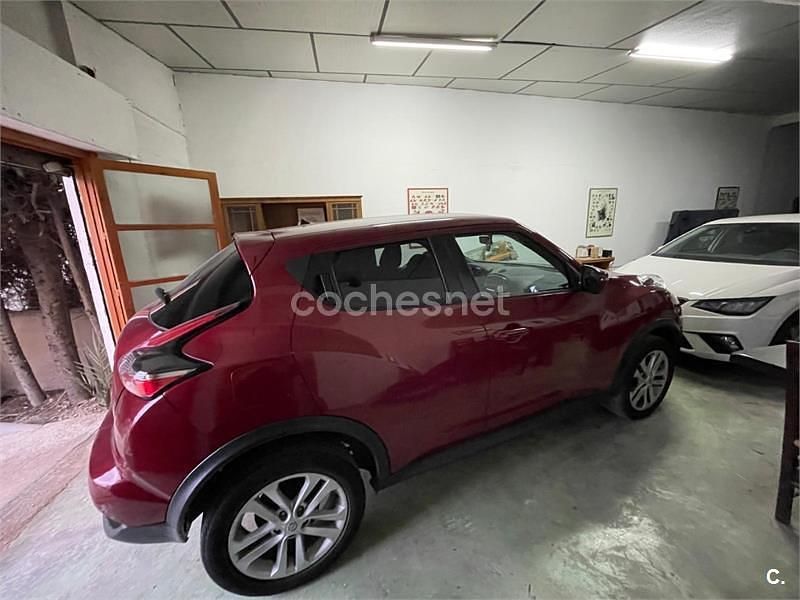 Usado Nissan Juke Acenta 115 CV (84 kW) 2018 Granate SUV