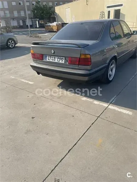 Usado BMW 525 143 CV (105 kW) 1993 Gris / plata Berlina