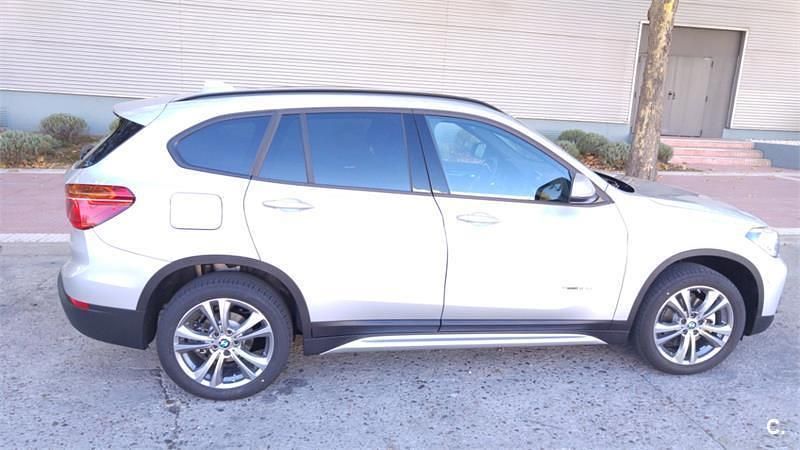 Usado BMW X1 Sport Line 150 CV (110 kW) 2017 Gris / plata SUV