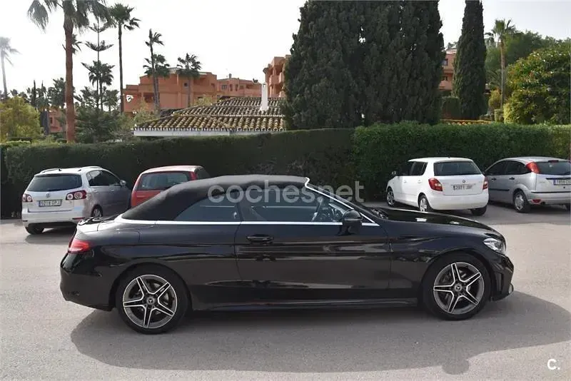Usado Mercedes C220 194 CV (142 kW) 2018 Negro Descapotable