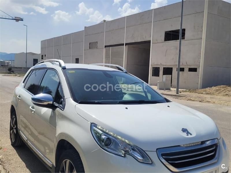 Blanco Usado 2015 Peugeot 2008 Allure SUV | 8500 € (Buen precio) - Imagen 1/4