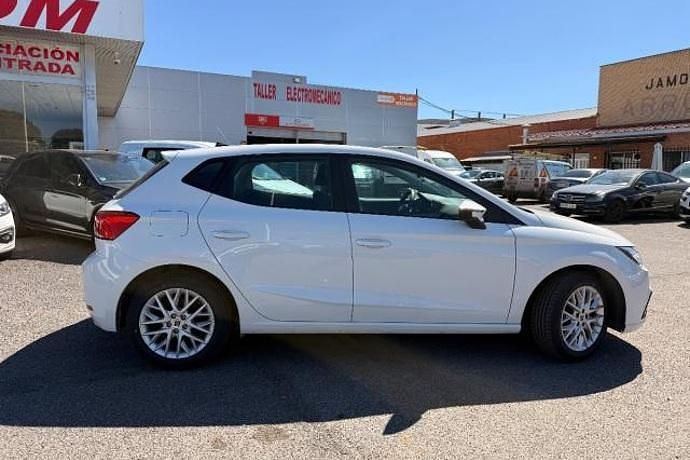 Usado Seat Ibiza Style 80 CV (58 kW) 2023 Utilitario