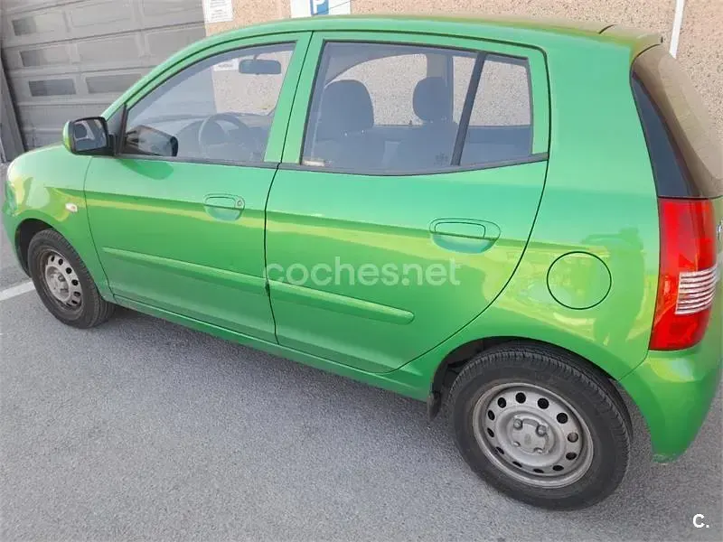 Usado Kia Picanto LX 61 CV (44 kW) 2005 Verde Utilitario