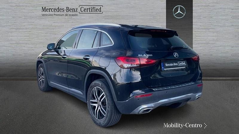 Usado Mercedes GLA180 Progressive 136 CV (100 kW) 2022 Negro SUV