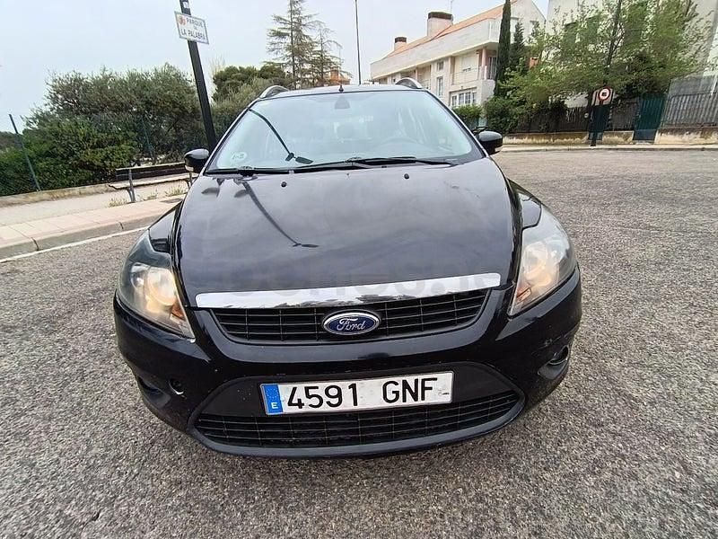 Usado Ford Focus Trend 109 CV (80 kW) 2008 Negro Familiar