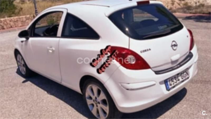 Blanco Usado 2008 Opel Corsa Sport Berlina | 2000 € (Super precio) - Imagen 1/1