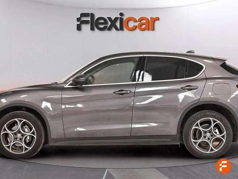 Usado Alfa Romeo Stelvio Executive 211 CV (155 kW) 2019 Gris SUV