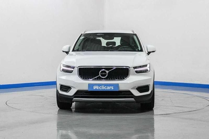 Usado Volvo XC40 Momentum 190 CV (139 kW) 2019 Blanco SUV