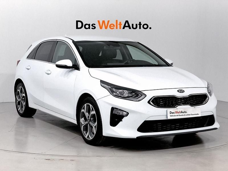 Blanco Usado 2021 Kia Ceed Berlina | 14.490 € (Buen precio) - Imagen 1/4