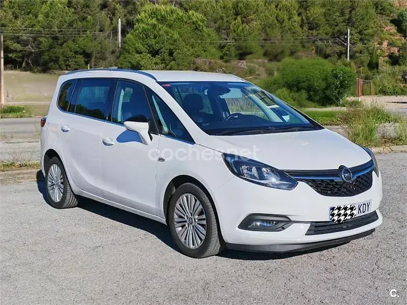 Usado Opel Zafira Tourer Selective 140 CV (102 kW) 2017 Blanco Monovolumen