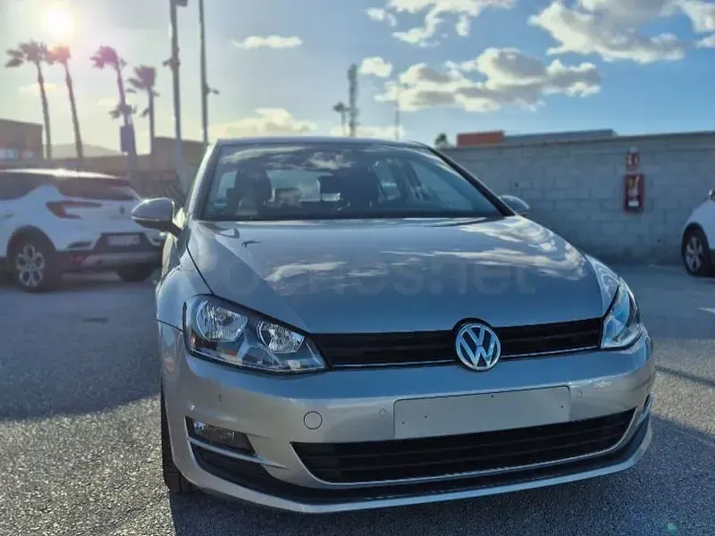 Usado VW Golf VII Edition 105 CV (77 kW) 2013 Gris / plata Berlina