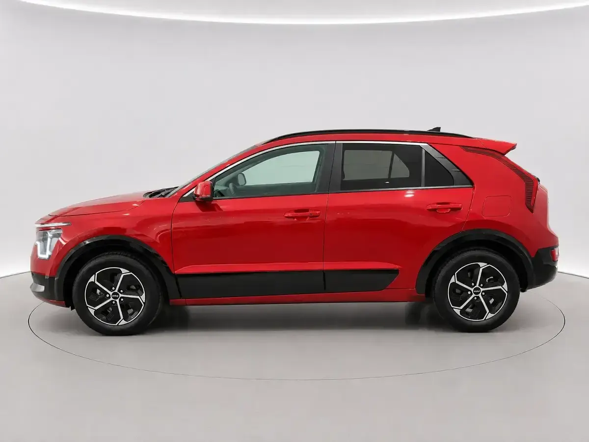 Usado Kia Niro 141 CV (103 kW) 2022 Rojo SUV