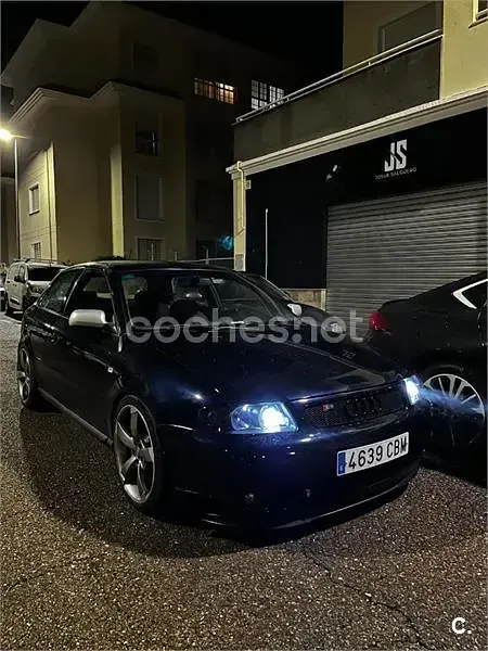 Usado Audi A3 Ambiente 100 CV (73 kW) 2003 Azul Utilitario