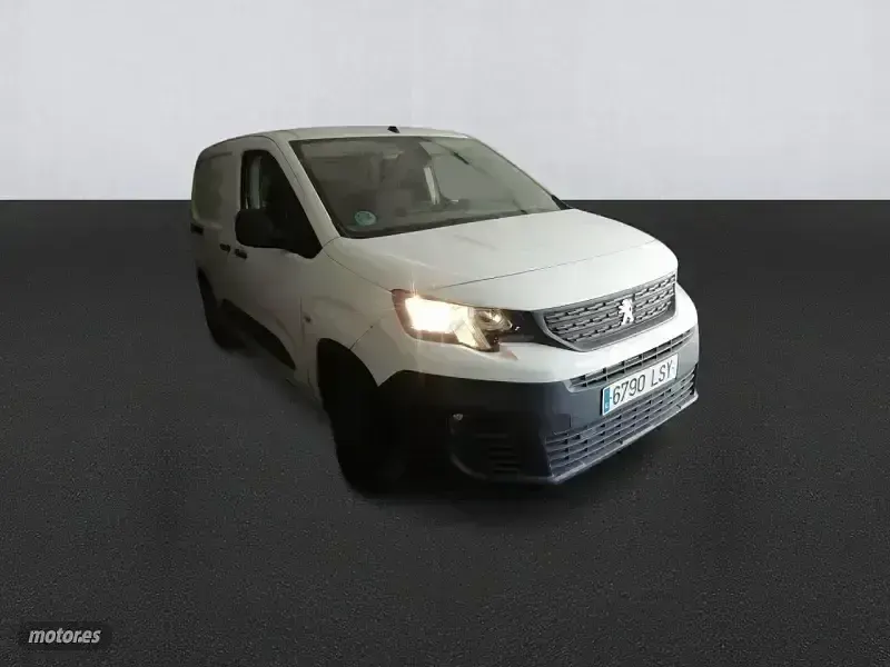 Usado Peugeot Partner Premium 98 CV (72 kW) 2021 Blanco Monovolumen