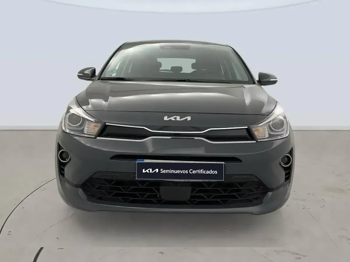 Usado Kia Rio 84 CV (61 kW) 2023 Gris