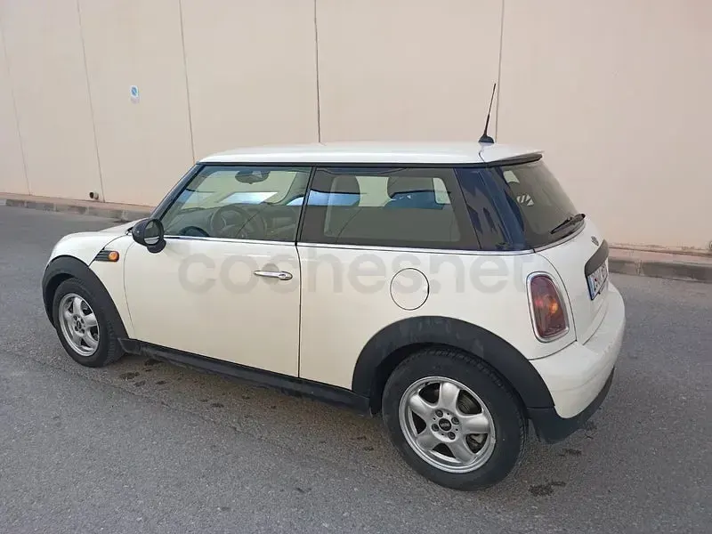 Usado Mini ONE 95 CV (69 kW) 2008 Beige Utilitario