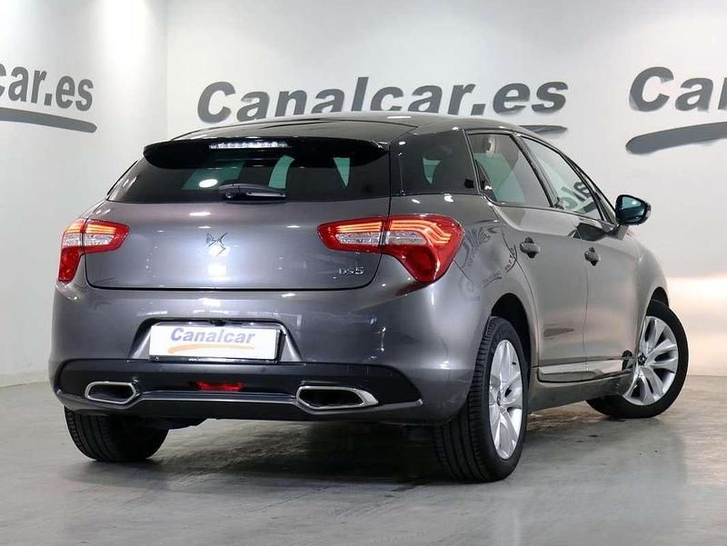 Usado DS Automobiles DS5 Style 120 CV (88 kW) 2016 Gris Utilitario