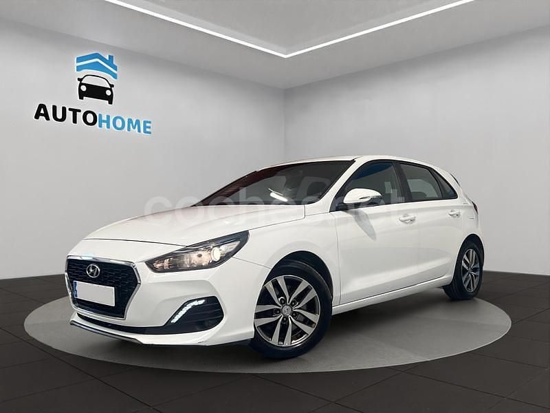 Blanco Usado 2019 Hyundai i30 Berlina | 16.450 € (Un poco caro) - Imagen 1/4