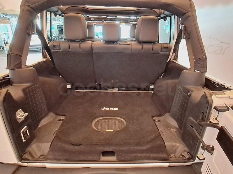 Usado Jeep Wrangler Unlimited 200 CV (147 kW) 2016 Blanco SUV