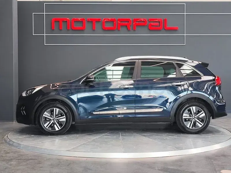 Usado Kia Niro 141 CV (103 kW) 2021 Negro SUV