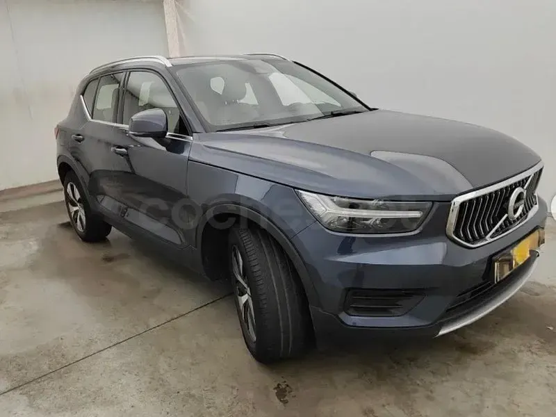 Usado Volvo XC40 Plus 262 CV (192 kW) 2022 Azul SUV