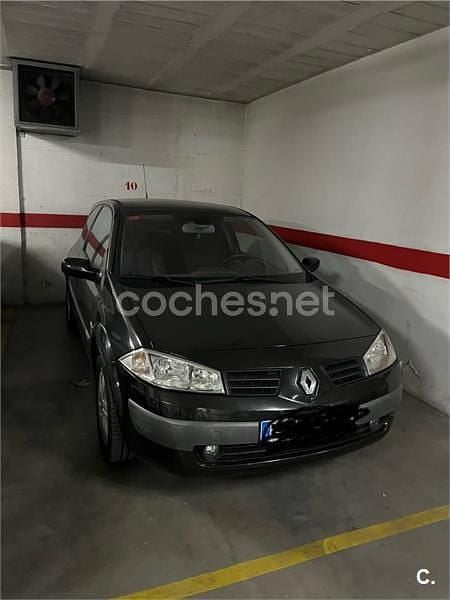 Usado Renault Mégane II Dynamique 120 CV (88 kW) 2004 Negro Berlina