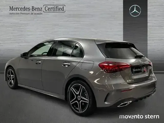 Nuevo Mercedes A180 116 CV (85 kW) 2025 Gris montaña Berlina