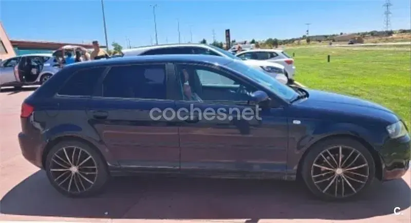 Usado Audi A3 Ambiente 140 CV (102 kW) 2005 Azul Utilitario
