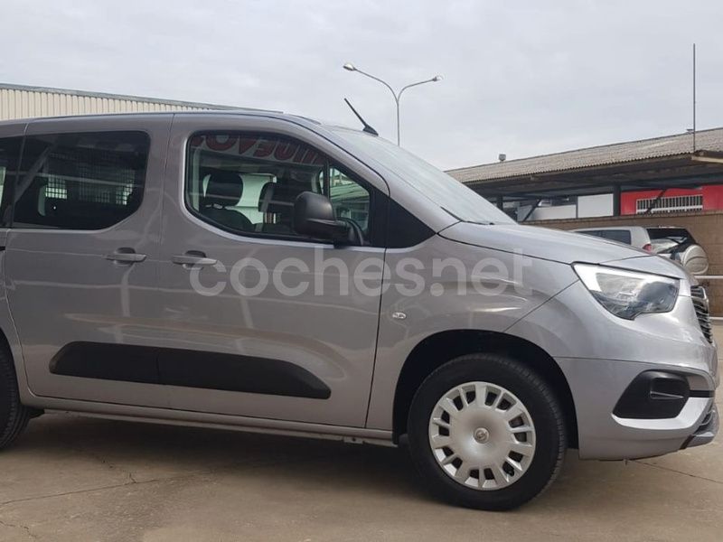 Usado Opel Combo Life Business Edition 102 CV (75 kW) 2023 Gris / plata Monovolumen