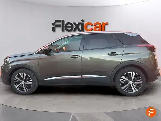 Usado Peugeot 3008 Active 130 CV (95 kW) 2018 Marrón SUV