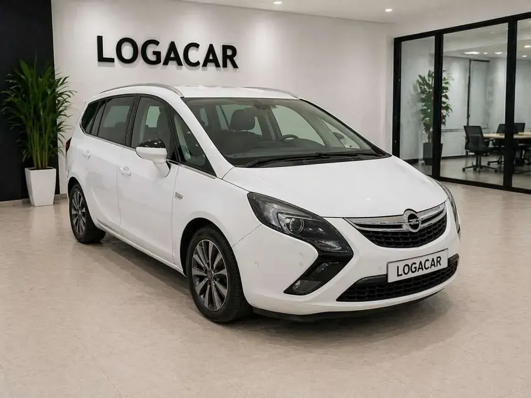 Usado Opel Zafira Tourer Selective 136 CV (100 kW) 2014 Blanco Monovolumen
