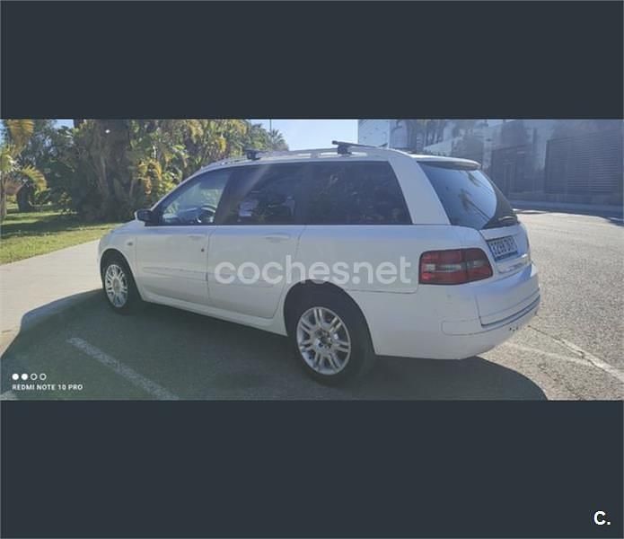 Usado Fiat Stilo Active 100 CV (73 kW) 2005 Blanco Familiar