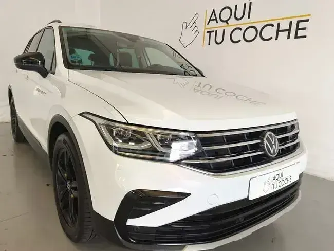 Usado VW Tiguan Sportline 150 CV (110 kW) 2022 Blanco SUV