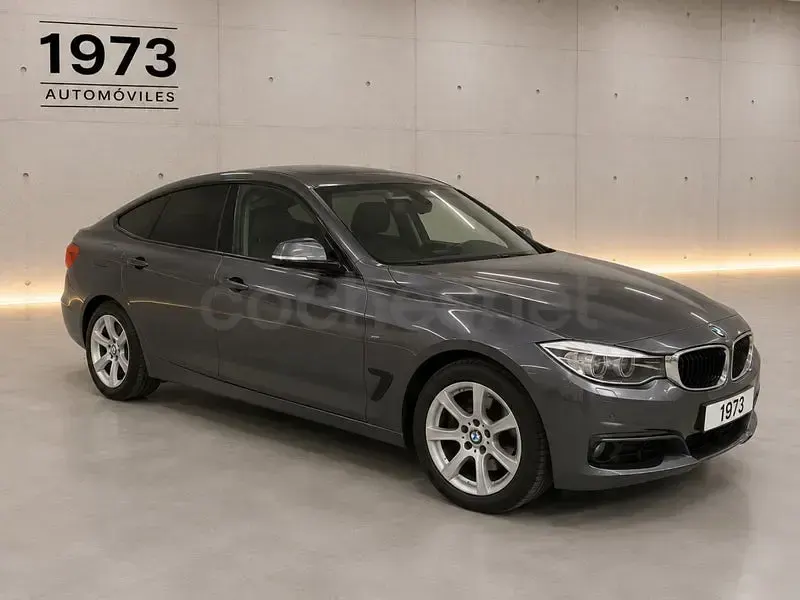 Usado BMW 318 Comfort Edition 143 CV (105 kW) 2014 Gris / plata Berlina