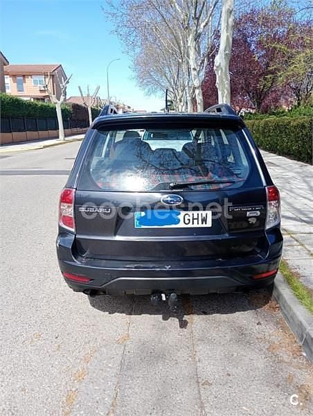 Usado Subaru Forester 147 CV (108 kW) 2008 Negro SUV