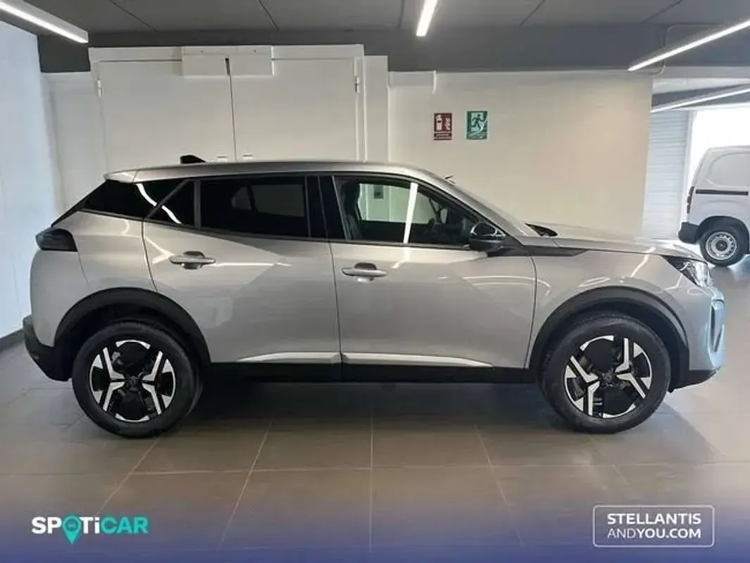 Nuevo Peugeot 2008 Allure 145 CV (106 kW) 2026 Gris SUV