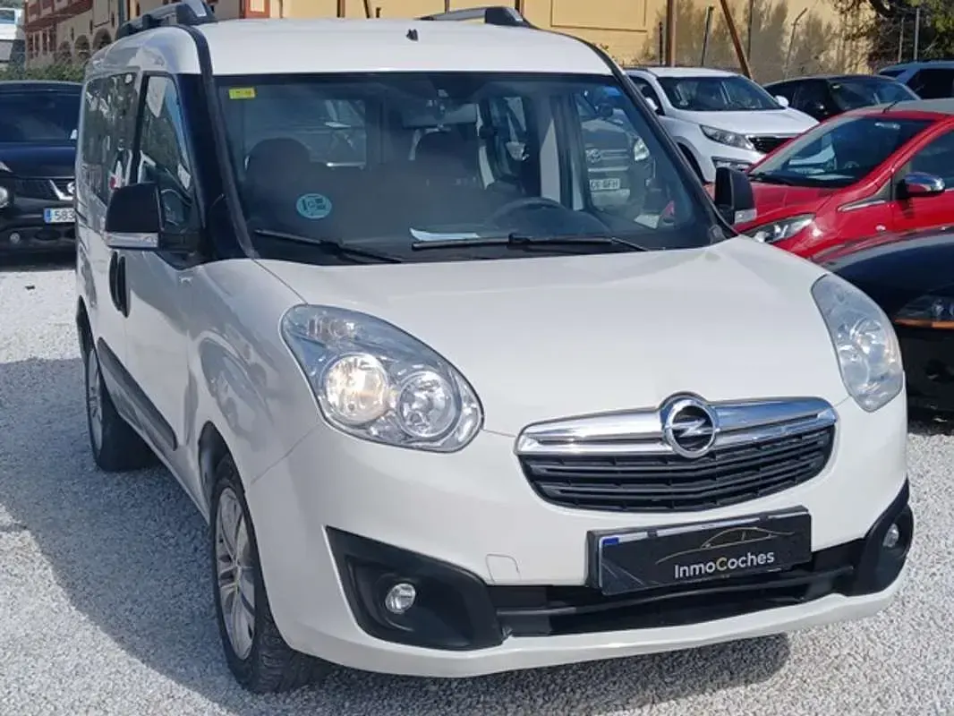 Usado Opel Combo Expression 95 CV (69 kW) 2018 Blanco Monovolumen