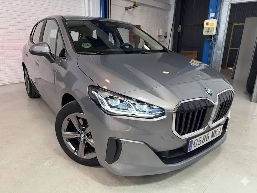 Usado BMW 218 Active Tourer Comfort Edition 150 CV (110 kW) 2023 Burdeos Monovolumen